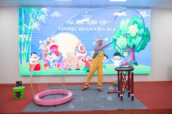 Biểu Diễn Bóng Xà Phòng